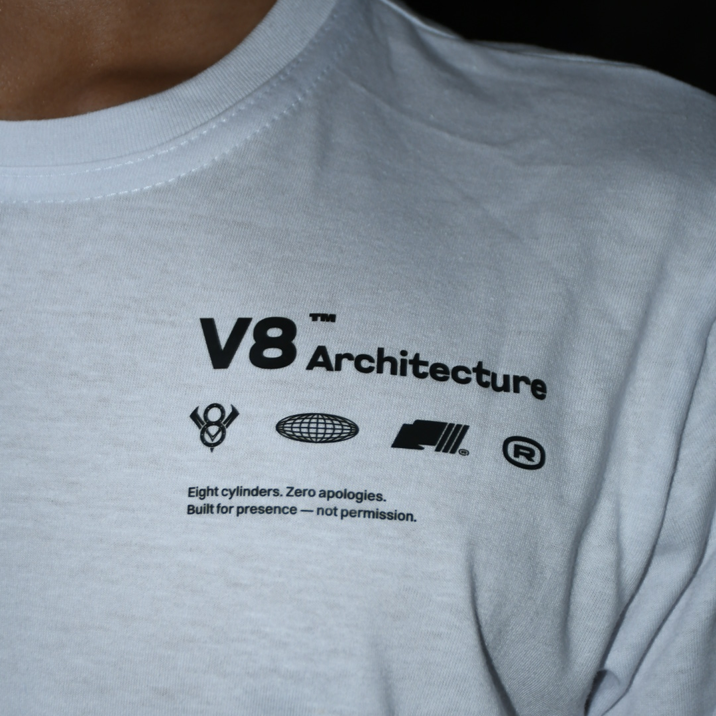 Camiseta V8
